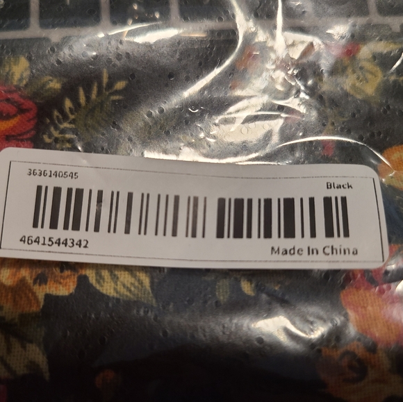 NWT FLORAL LARGE COIN PURSE 7 x 4. - Picture 4 of 4